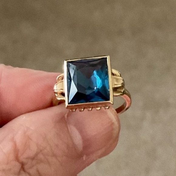 10k London Blue Topaz Yellow Gold Ring - Picture 3 of 12